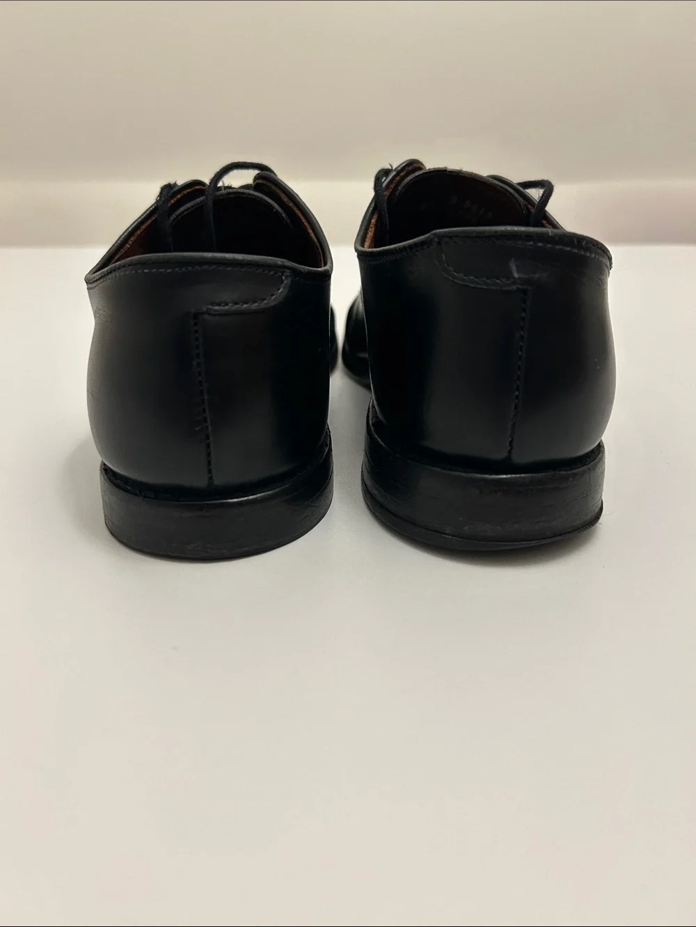 Allen Edmonds Park Avenue Black leather Cap-Toe Oxfords